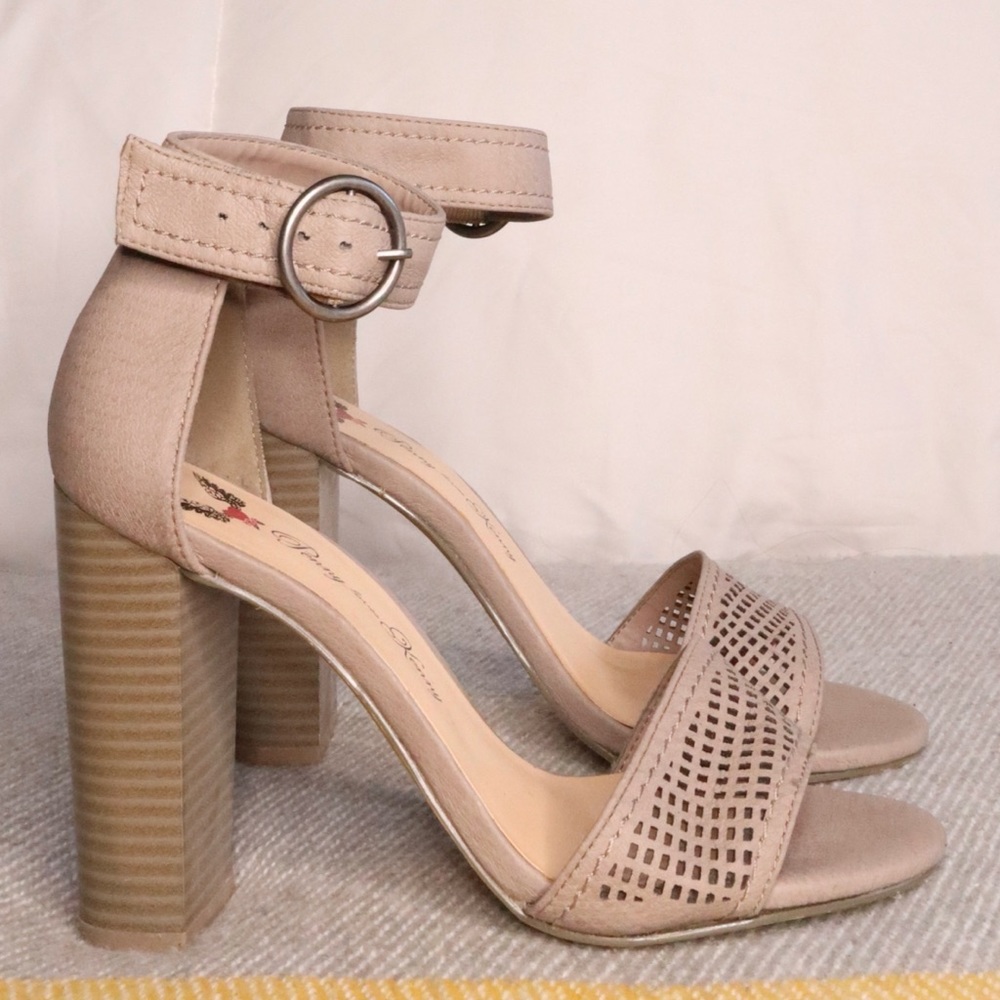 Penny loves Kenny Open Toe Block Heel